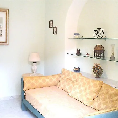 Πανσιόν Genny Piazza Di Spagna 5*