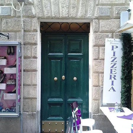 Genny Piazza Di Spagna Gæstehus 5*